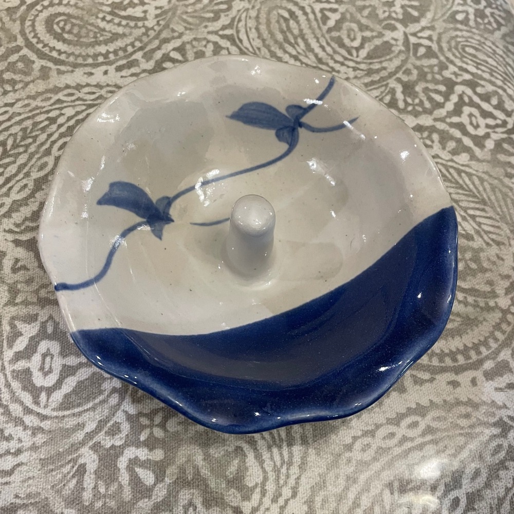Artisan Studio Pottery Ceramic apple bake Dish Blue White Floral Wavy Signed